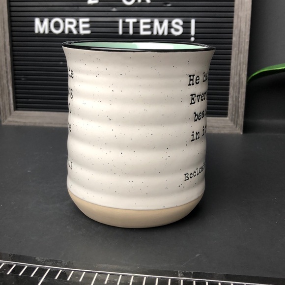 New He has made everything beautiful mug - Picture 6 of 6